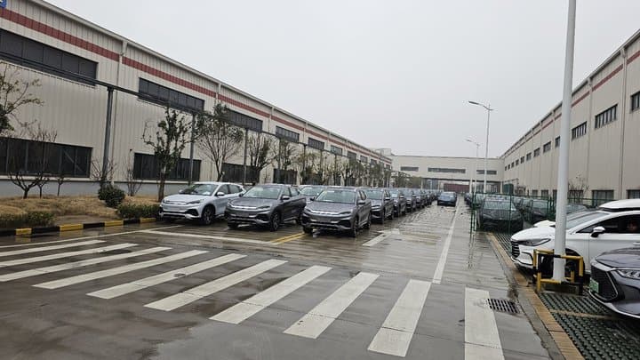 Penjualan Mobil Listrik Turun 36 Persen: BYD dan Hyundai Anjlok