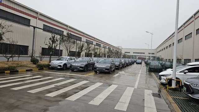 Puluhan Pabrikan Mobil Listrik China Berpotensi Bangkrut Tahun Ini