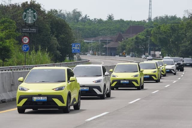 10 Mobil Terlaris November 2025: Avanza cs Belum Kalahkan BYD Atto 1 