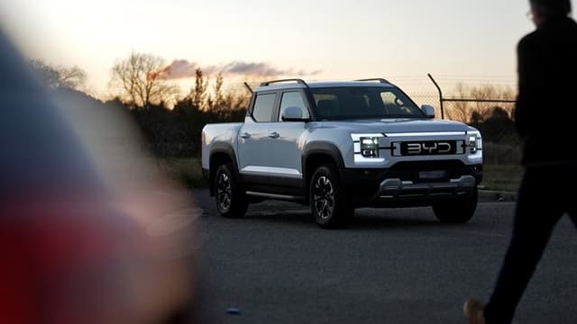BYD Shark Coba Diretas Tanpa Kata Sandi dan Bisa Kontrol Mobil
