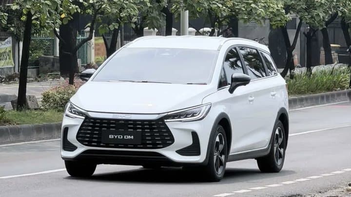 Debut MPV Hybrid M6 PHEV, Akhirnya BYD Ikut Selera Pasar