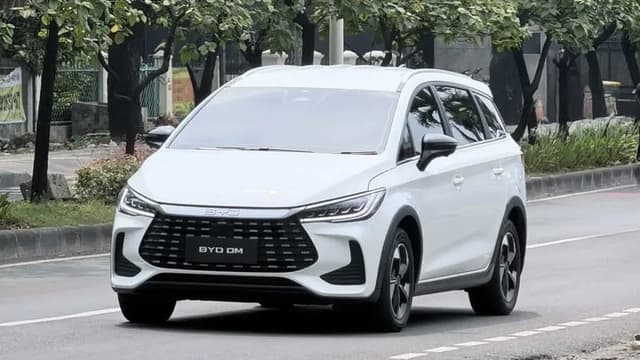 Debut MPV Hybrid M6 PHEV, Akhirnya BYD Ikut Selera Pasar