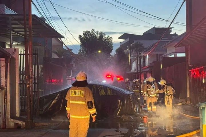 10 Insiden Baterai Mobil Listrik yang Bikin Panik