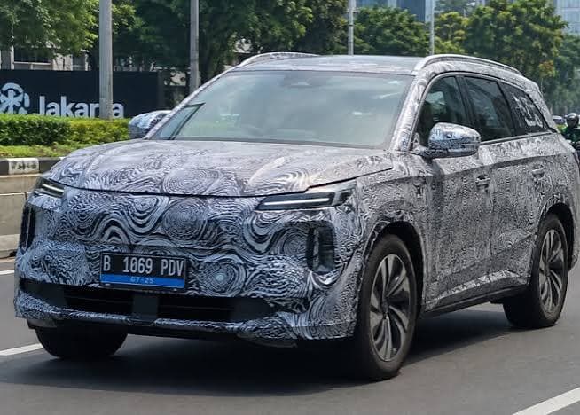 BYD Sealion 8 Sudah Seliweran di Indonesia, Segera Meluncur?