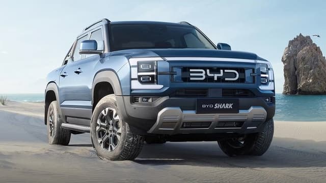 BYD Pamerkan Pickup Shark 6 PHEV di Thailand, Terlihat Mewah dan Gahar