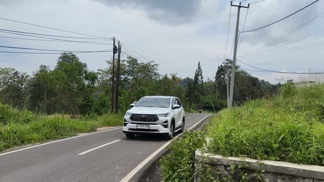 Zenix Rajanya Mobil Hybrid Februari 2026, Merek China Kian Agresif