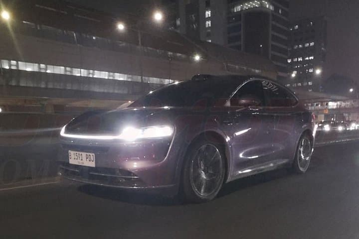 Sinyal Kuat Chery Boyong Luxeed ke Indonesia, R7 Terpantau di Jakarta