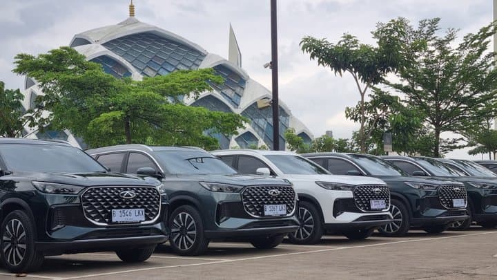Mobil PHEV Cuma Kedok Ramah Lingkungan, Emisinya Mirip Bensin?