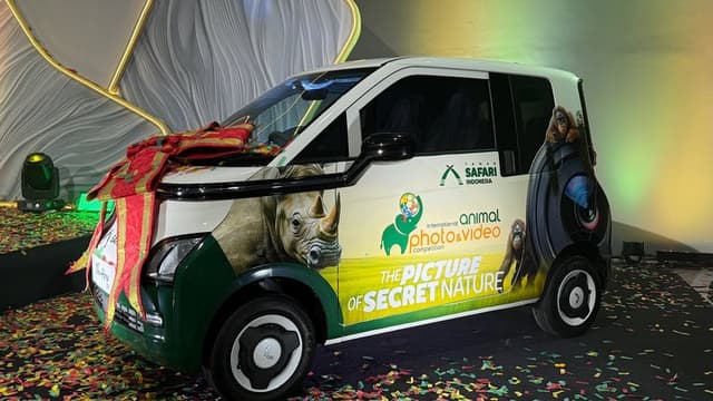 Wuling Air ev jadi Hadiah Pemenang Utama Kompetisi Foto Taman Safari
