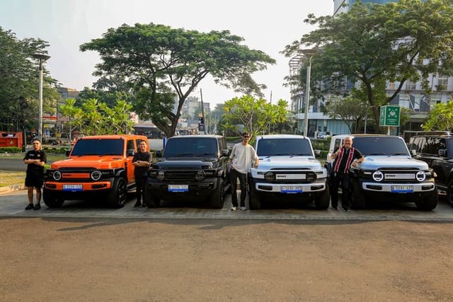 iCAR V23 Resmi Diserahterimakan kepada Konsumen Pertama di Indonesia