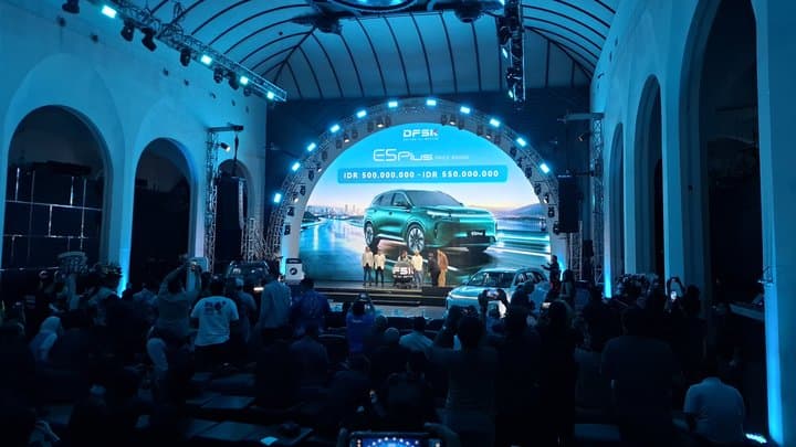 DFSK E5 Plus Resmi Mengaspal: SUV PHEV Captain Seat Rp500 Jutaan