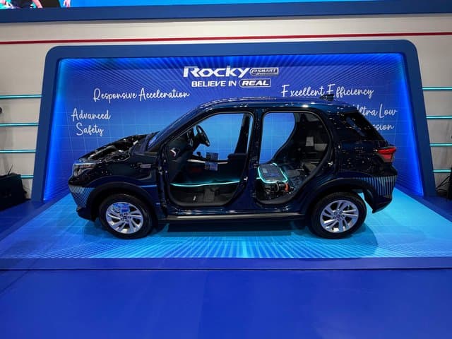 GJAW 2025: Bedah Jeroan Daihatsu Rocky Hybrid
