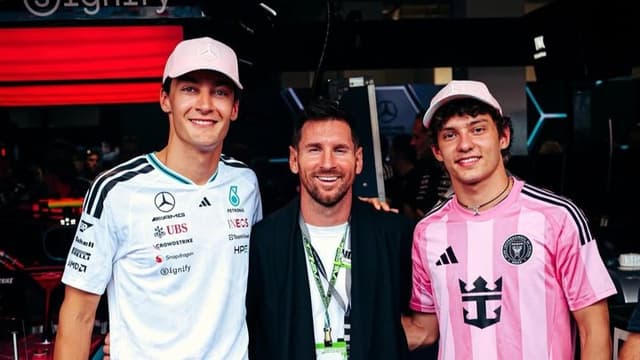 Lionel Messi Nyicipin Mobil F1 di Miami, Gimana Reaksinya?