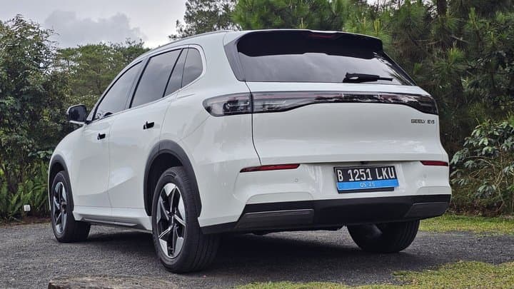 VIDEO: Jajal Geely EX5, Bodi Bongsor Baterai Kecil