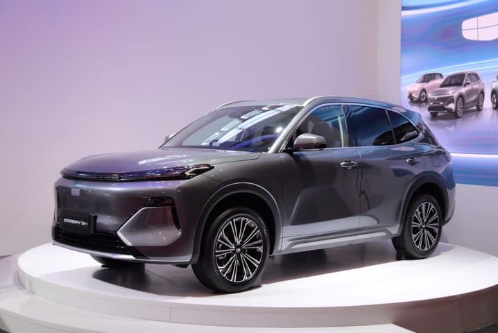 Geely Siap Luncurkan Starray EM-i, Hybrid PHEV Rakitan Purwakarta
