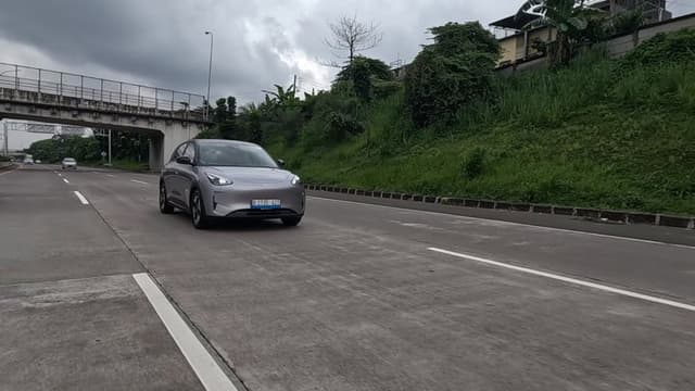 Gas Tipis-Tipis Geely EX2, Beneran Mobil Listrik Rp200 Jutaan Terbaik?