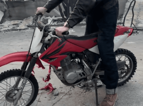Dilalap Api di Los Angeles, Honda CRF80F Ini Masih Bisa Nyala!