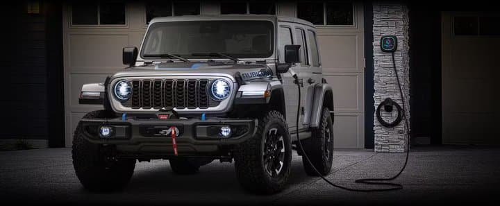 Masih Setir Kiri, Jeep Wrangler Rubicon PHEV Belum Bisa Masuk RI
