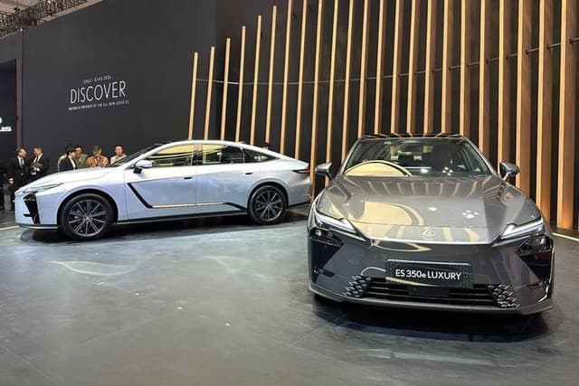 GIIAS 2026: Lexus ES Meluncur, Tersedia Hybrid dan EV