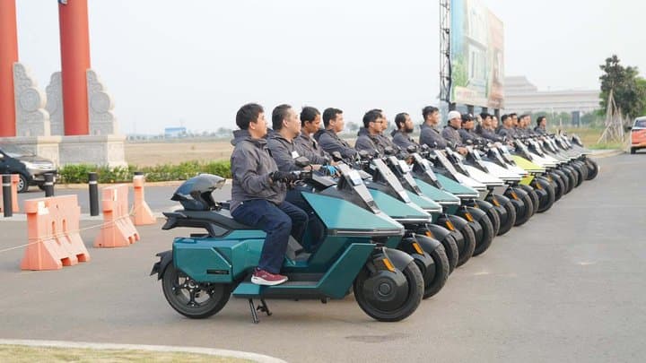 Lebih Dekat ke Konsumen, Omoway Ajak Pengguna Omo-X Riding di PIK 2
