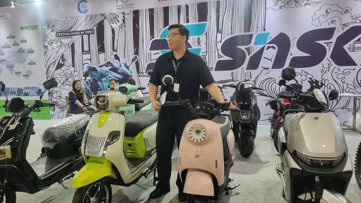 Merek Motor Listrik Asal China Serbu  PEVS 2025