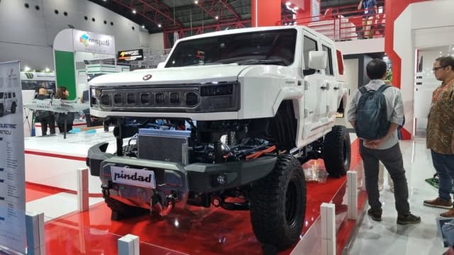 Wujud Mobil Taktikal Listrik Pindad PANDU di Indo Defence 2024