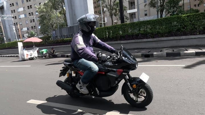 Review QJMotor CiTO 150: Semenyenangkan Apa Motor Sport Tapi Matic?