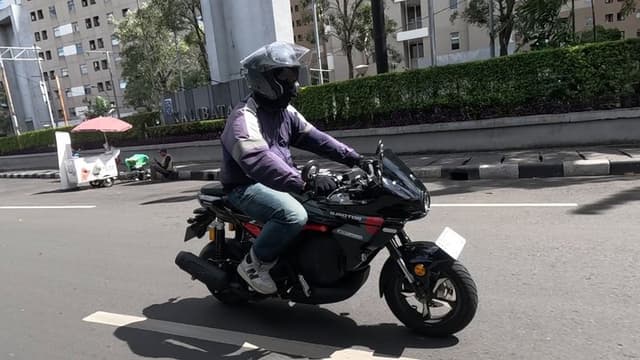 Review QJMotor CiTO 150: Semenyenangkan Apa Motor Sport Tapi Matic?