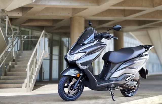 Spesifikasi dan Harga Suzuki Burgman Street 125EX Terbaru!