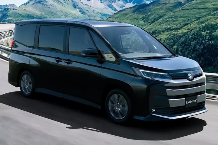 Kembaran Toyota Voxy, Suzuki Landy Meluncur Pakai Mesin Hybrid