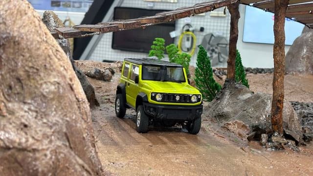 Sensasi Nyobain Offroad Mini Suzuki Jimny RC  di IIMS 2026