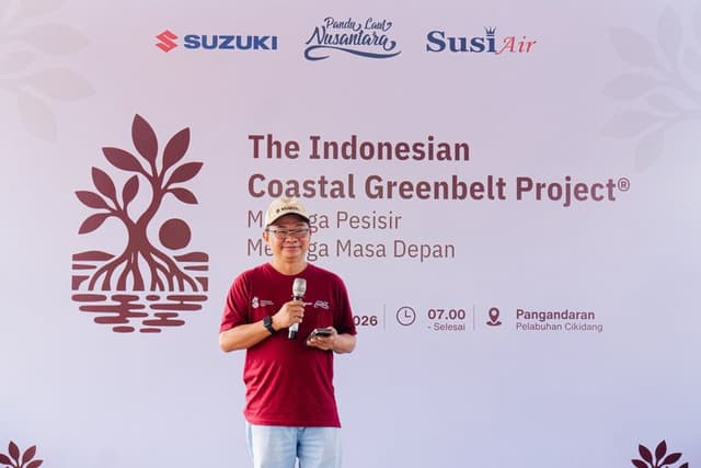 Suzuki Gandeng Susi Air Tanam Bibit Mangrove di Laut Pangandaran