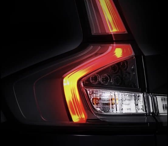 Suzuki Ungkap Teaser Varian Baru dari XL7 Hybrid, Siap Diluncurkan!