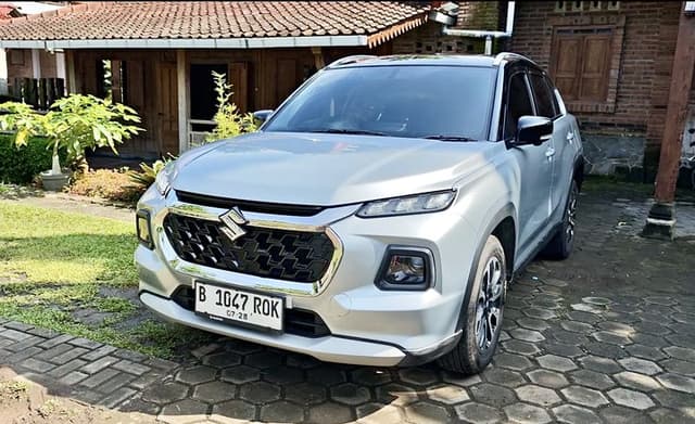 6 Fitur Berguna di Suzuki Grand Vitara Hybrid saat Mudik