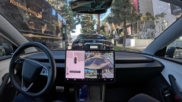 Sesumbar Elon Musk: Self-Driving Tesla Kini Lebih Hidup dan Cerdas!