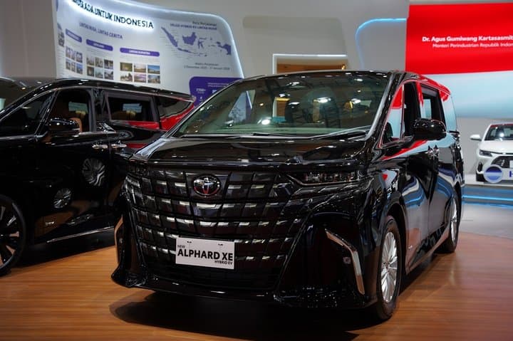 IIMS 2026: Toyota Hadirkan Alphard 'Paket Hemat', Masih Mewah?