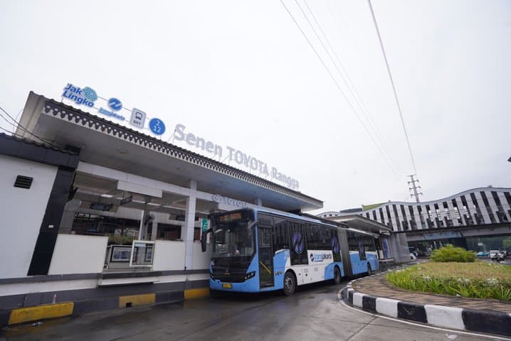 Kini Pengguna Transjakarta Bisa Turun di Halte Senen Toyota Rangga