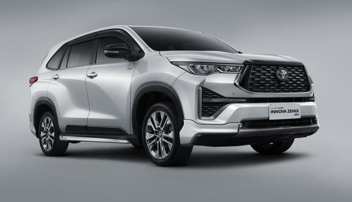 10 Mobil Hybrid Terlaris November 2025:  Innova Zenix Masih Dominan