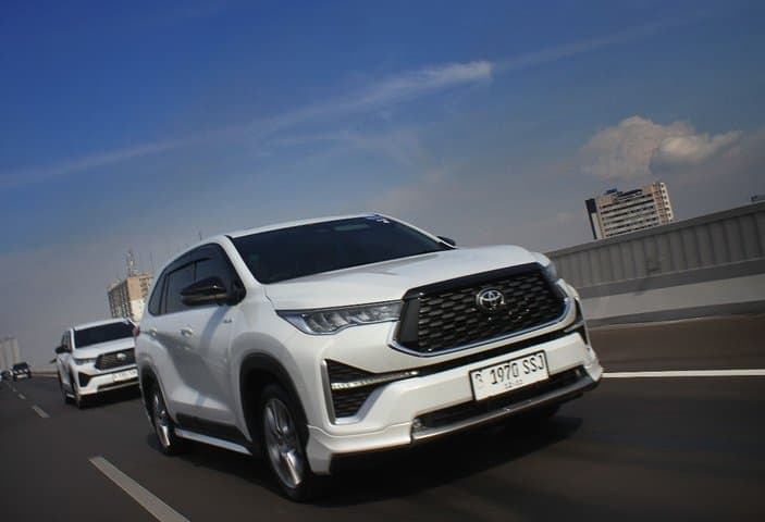 Apa yang Harus Dicek Sebulan Pertama Pakai Mobil Hybrid?