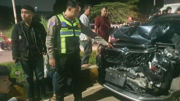 Lagi! Truk Rem Blong Tabrak 8 Kendaraan di Bekasi