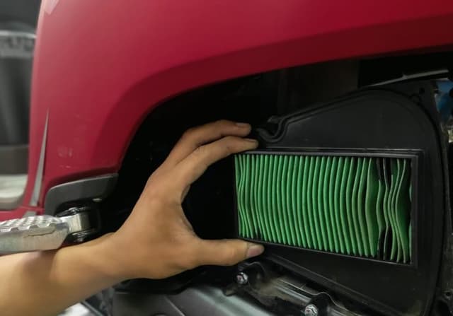 Filter Udara Wajib Ganti Setelah Motor dan Mobil Terkena Abu Vulkanik?
