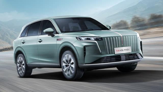 Hongqi HS6 PHEV Cetak Rekor Jarak Tempuh Mobil Hybrid:  2.300 Km!