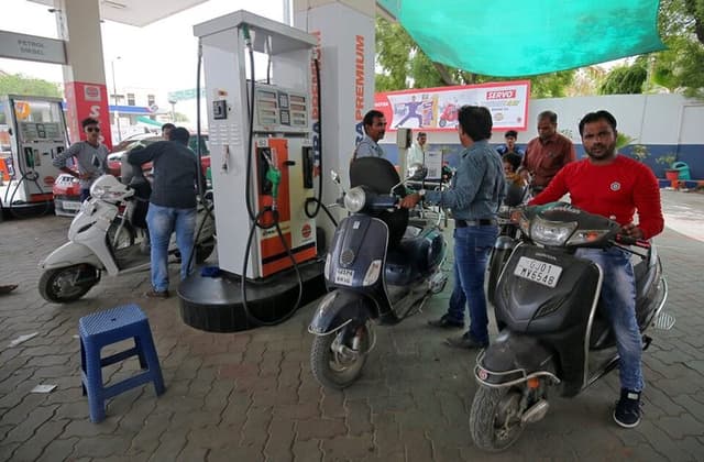 BBM Etanol Dilarang Dijual Saat Musim Hujan? Ini Alasannya