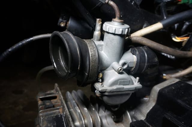 BBM Etanol 10 Persen Aman Dipakai Motor Bermesin Karburator?