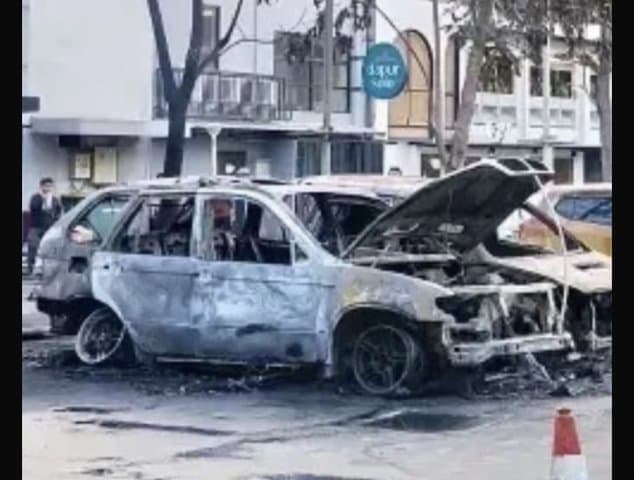 Empat Mobil yang Terbakar di TIS Square Bukan Mobil Listrik