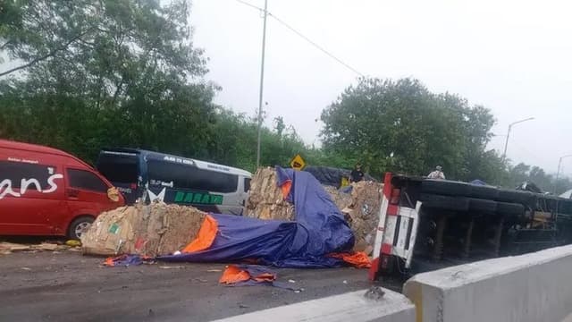 KNKT Beberkan Penyebab Seringnya Kecelakaan di Tol Cipularang