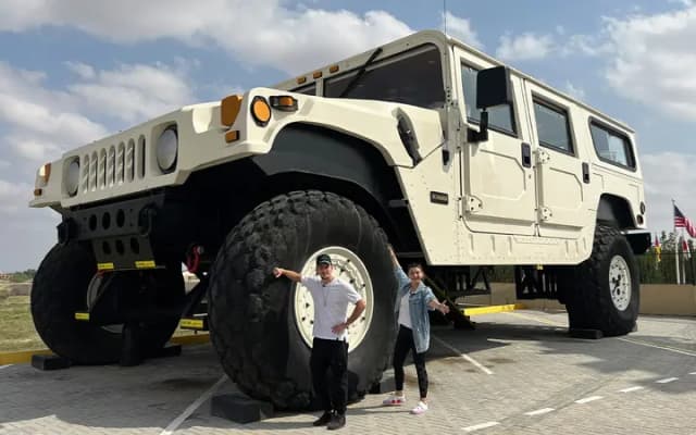 Mobil Terbesar di Dunia Hummer H1 X3, Ada Apartement Di Kabinnya!