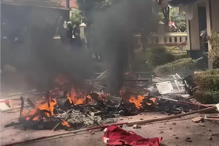Satpam DPRD Cirebon yang Motornya Dibakar Saat Demo, Dapat Nmax Baru