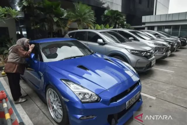 Kendaraan Mewah Wamenaker yang Disita KPK: Ducati sampai Nissan GT-R