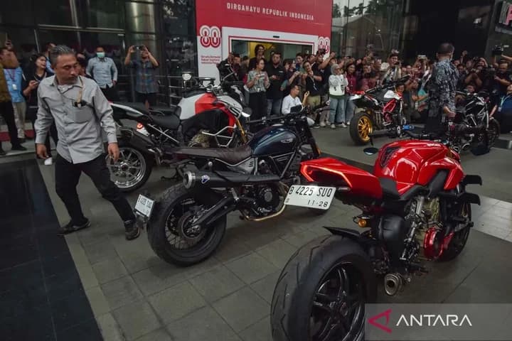 Ducati Scrambler  Immanuel Ebenezer Tembus Rp400 Jutaan!